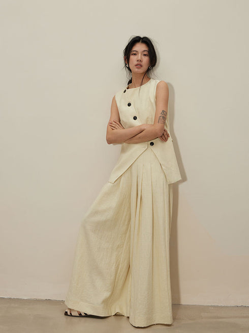 Mien Angle Vest